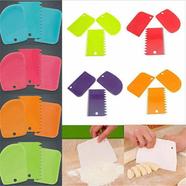 3Pcs Plastic Fondant Cake Cream Scraper Spatula Dough Cutter Kitchen Baking Tool icon