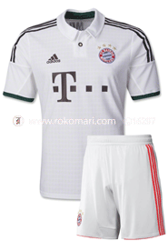 Bayern Munich Away Club Jersey : Very Exclusive Half Sleeve Jersey With Short Pant image