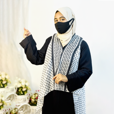 Shilpaholic White and Black Keffiyeh Koti image