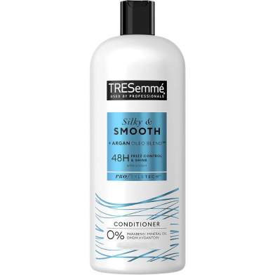 Tresemme Smooth and Silky Conditioner 900 ml image